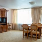 Люкс, Отель Ленинград