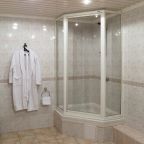 Люкс, Отель Ленинград