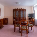 Люкс, Отель Ленинград