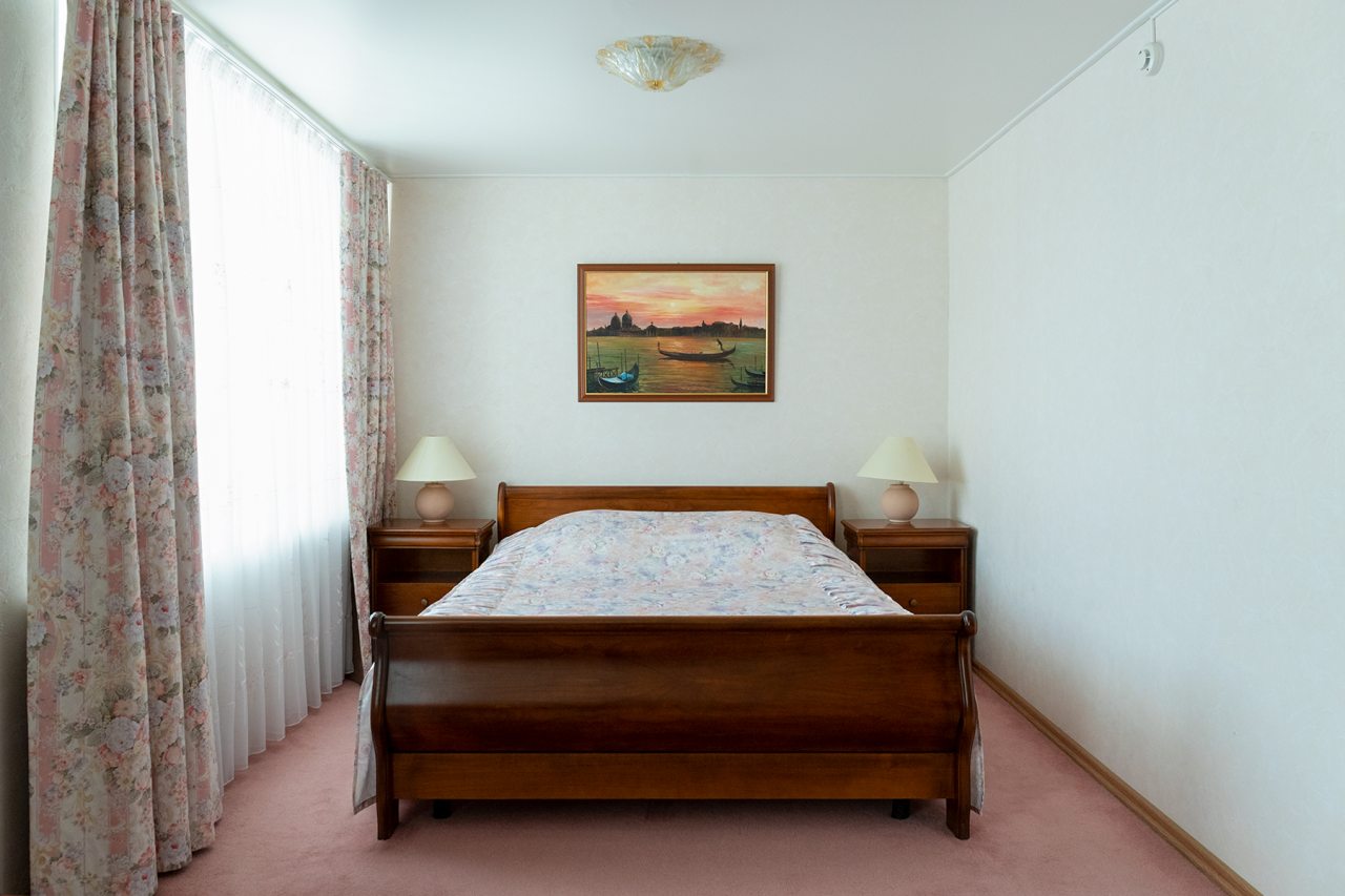 Люкс, Отель Ленинград