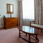 Люкс, Отель Ленинград