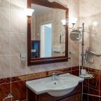 Люкс, Отель Ленинград