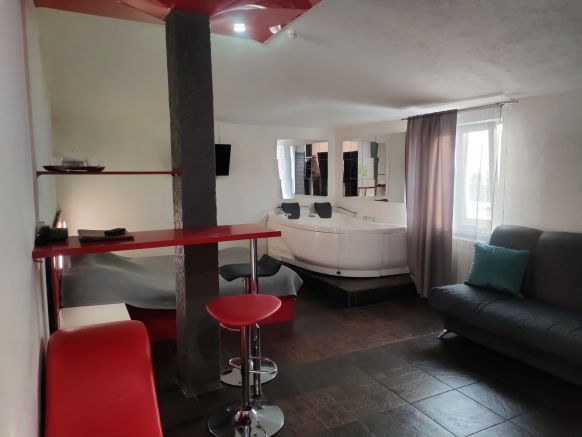 Фотография номера гостиницы Золотое крыло