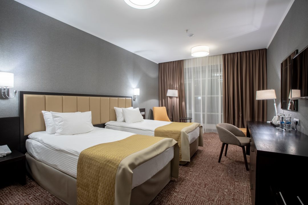 Двухместный (Стандарт с двумя раздельными кроватями) отеля Holiday Inn, Челябинск