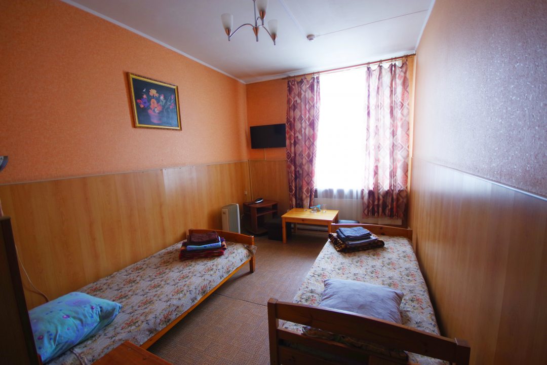 Двухместный (Стандартный двухместный номер с 2 отдельными кроватями) мини-отеля Турист на Шебелинской, Новокузнецк