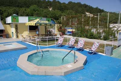 Открытый бассейн в туристско-оздоровительном комплексе «Привал»