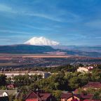 Вид на Эльбрус, Санаторий Русь