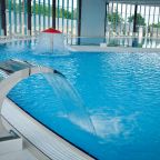 Бассейн с видом, Санаторий Русь