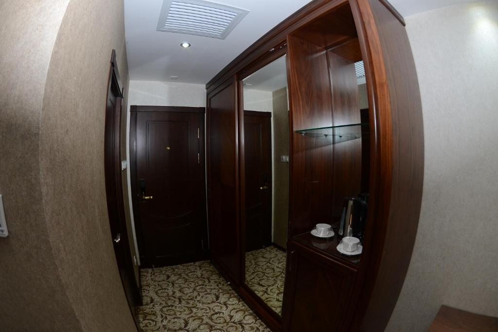 Двухместный (Стандартный двухместный номер с 2 отдельными кроватями) отеля Hotel Sultan, Карши