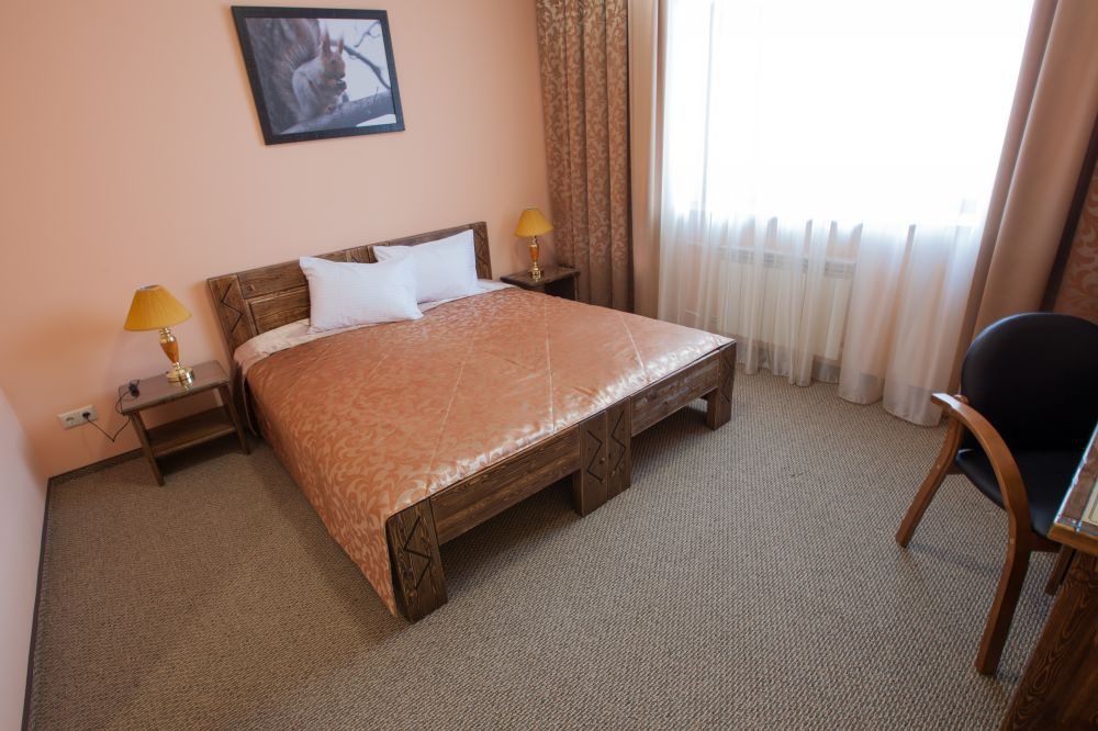 Двухместный (Комфорт, Улучшенный с двухспальной кроватью Евро) гостиницы Хантыйская горка, Нефтеюганск