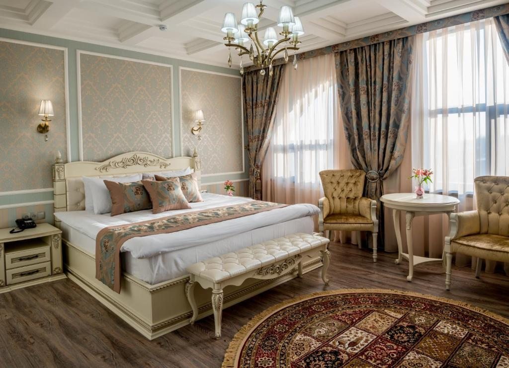 Сьюит (Номер-студио Делюкс с кроватью размера «queen-size») отеля Aster Hotel Group, Ташкент