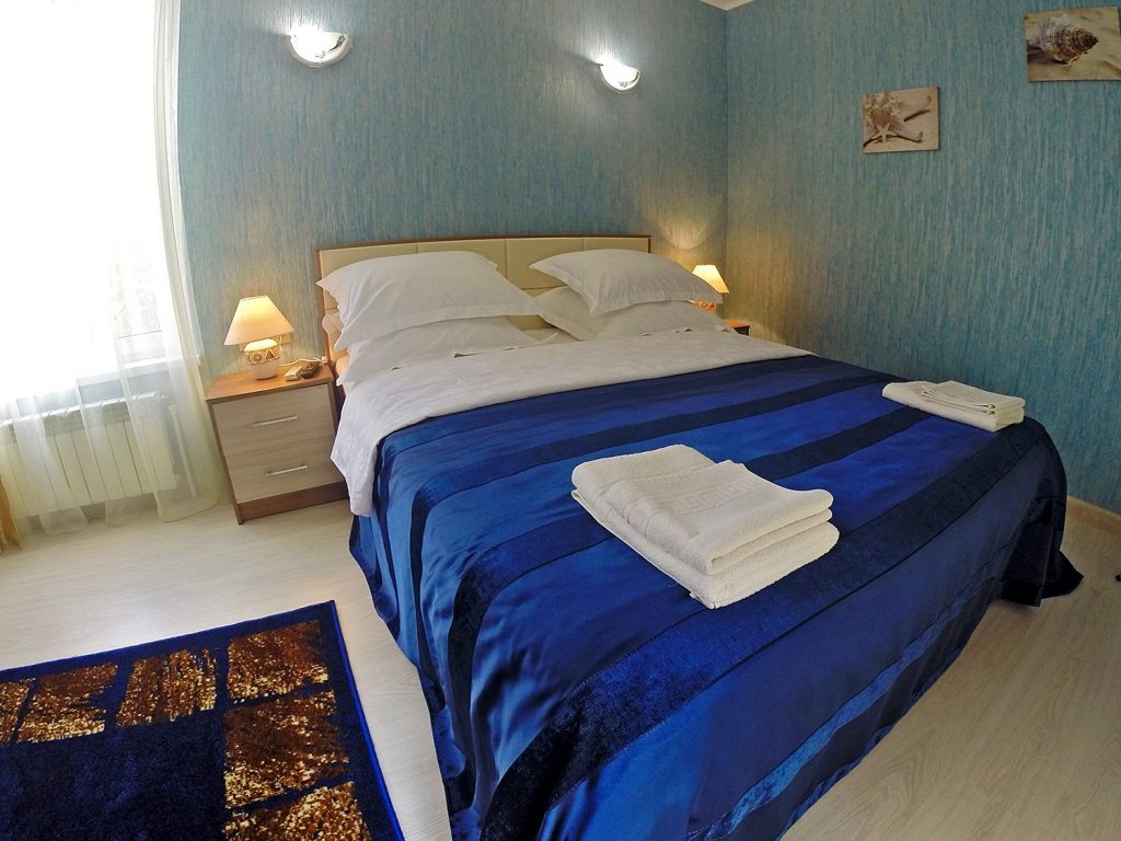 Полулюкс (Полулюкс с одной двуспальной кроватью и диван-кроватью) гостевого дома Мия, Домодедово