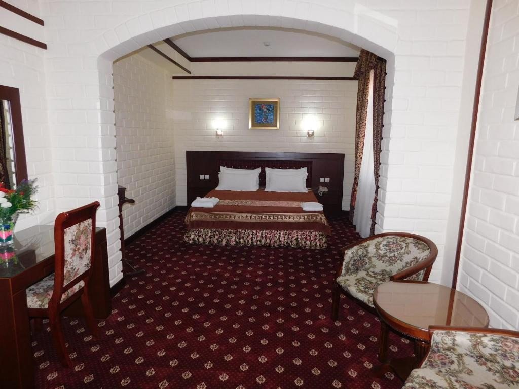 Двухместный (Улучшенный номер с кроватью размера «king-size») отеля Rakat Plaza, Ташкент