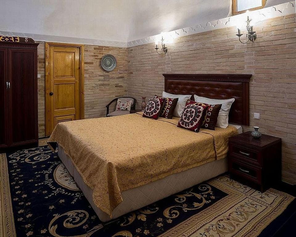 Двухместный (Двухместный номер с 2 двуспальными кроватями) отеля Orient Star Khiva Hotel, Хива