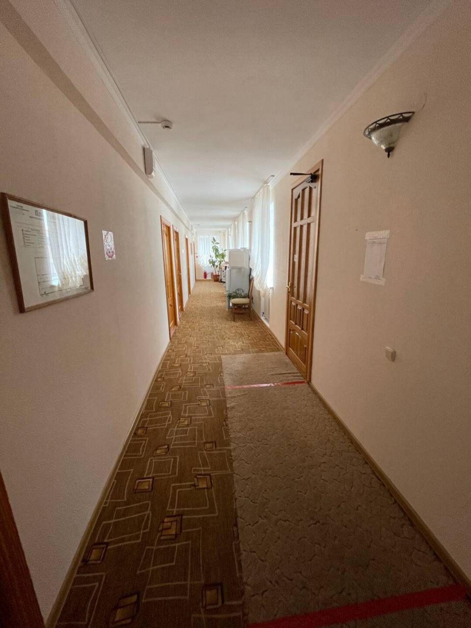 Коридор в корпусе с улучшенными двухместными номерами