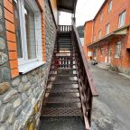 Лестница к Семейному номеру Делюкс