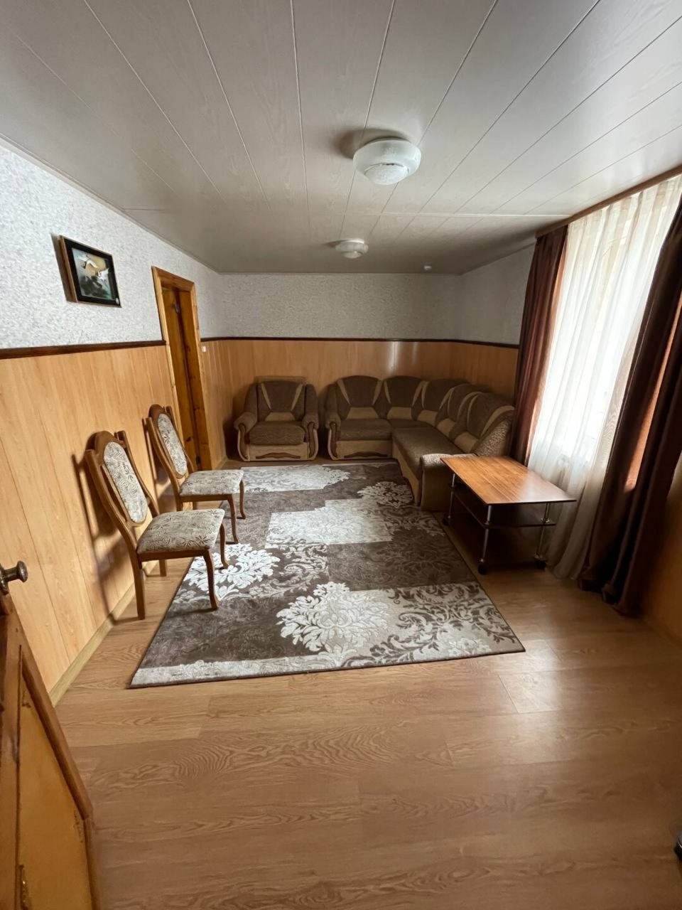 Гостиная Семейного номера Делюкс