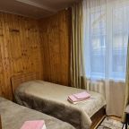 Двухместный стандартный номер с общей ванной