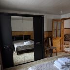 Шкаф в Семейной номере Делюкс