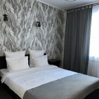 Полулюкс (Улучшенный двухместный номер с двуспальной кроватью), Отель Шале