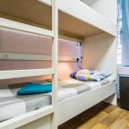 Многоместный номер с двухъярусными кроватями в хостеле Карамель, Москва