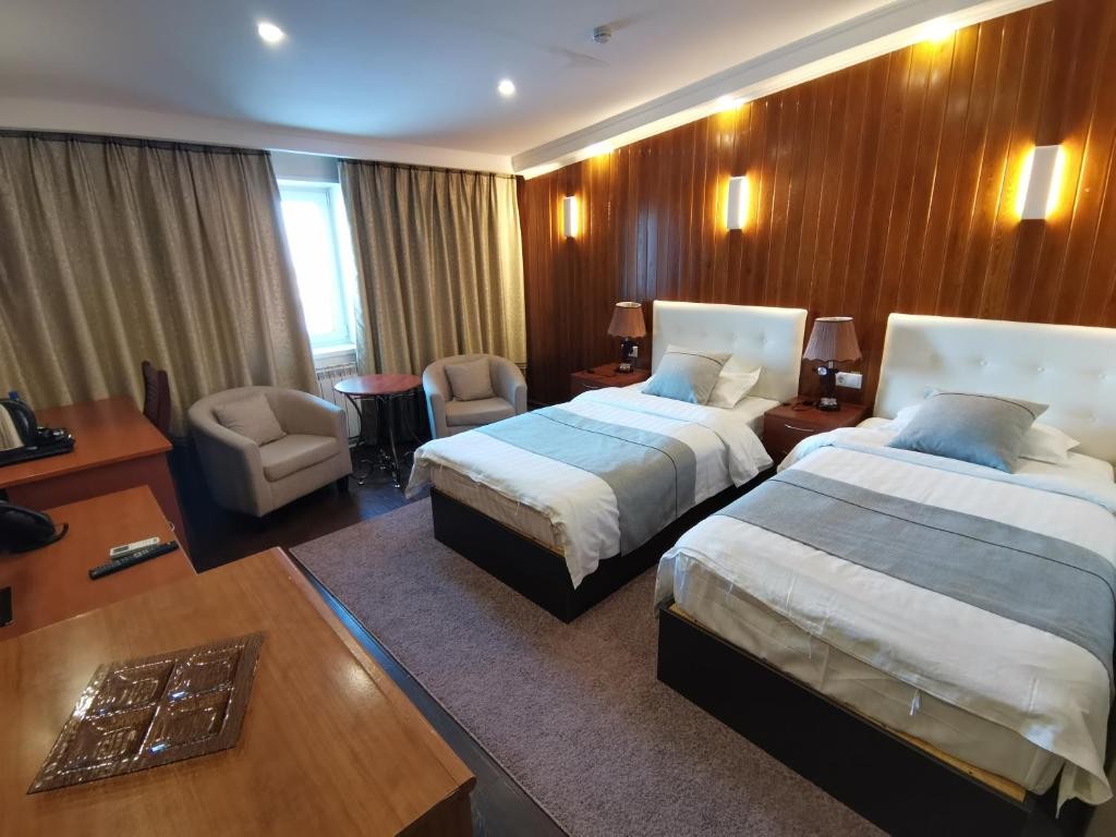 Двухместный (Стандартный номер с двумя кроватями) гостиницы Корона, Владивосток