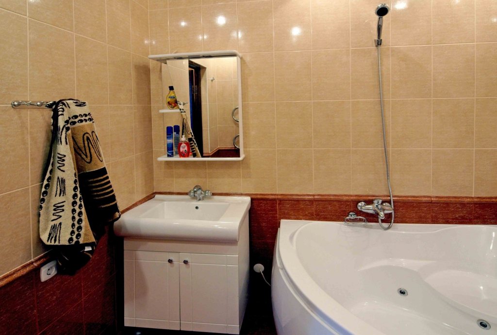 Ванная комната в номере гостиницы Золотой Джин 3*, Астрахань. Гостиница Золотой Джин