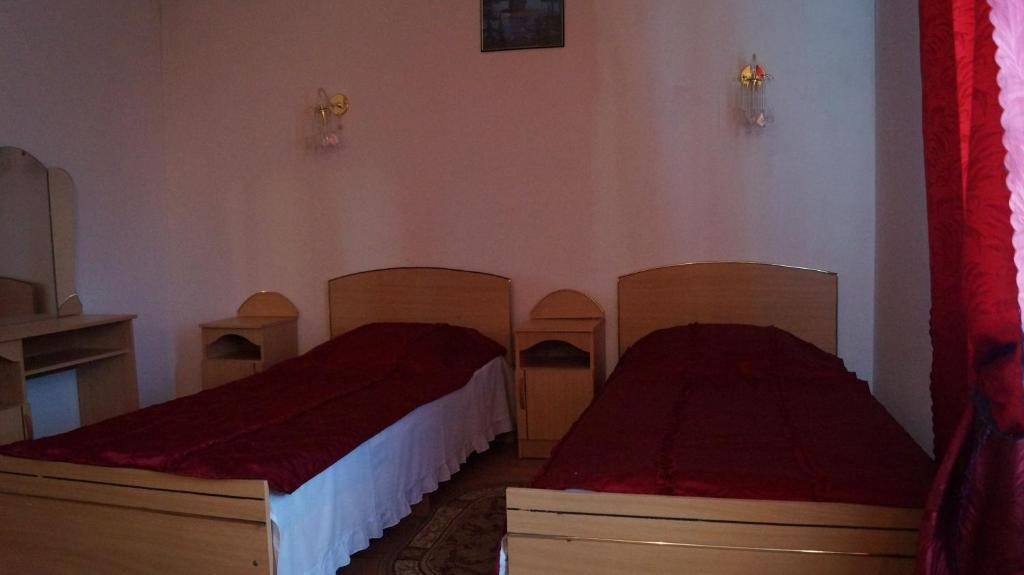 Двухместный (Двухместный номер с 2 отдельными кроватями) отеля Мираж на Баклановском проспекте, Новочеркасск