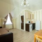 Апартаменты (Двухкомнатные с кухней), Гостевой дом Лора