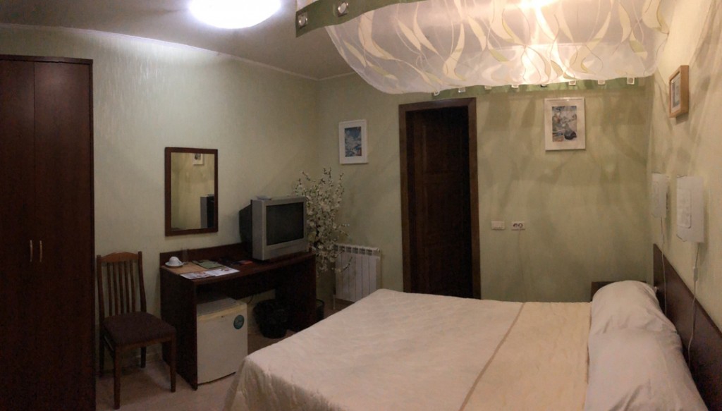 Одноместный (Ренуар, Уорхолл) гостиницы Галерея, Астрахань