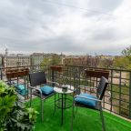 Вид с балкона на Некрасовский сад