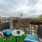 Вид с балкона на Некрасовский сад