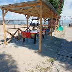 Детская площадка на улице, Гостиница Топаз