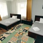 Отличный вариант для отдыха всей семьёй, две кровати и диван