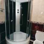 Комфортный стандартный номер с одной двуспальной кроватью