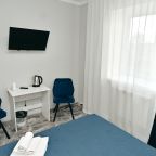 Стандартный с одной двуспальной кроватью