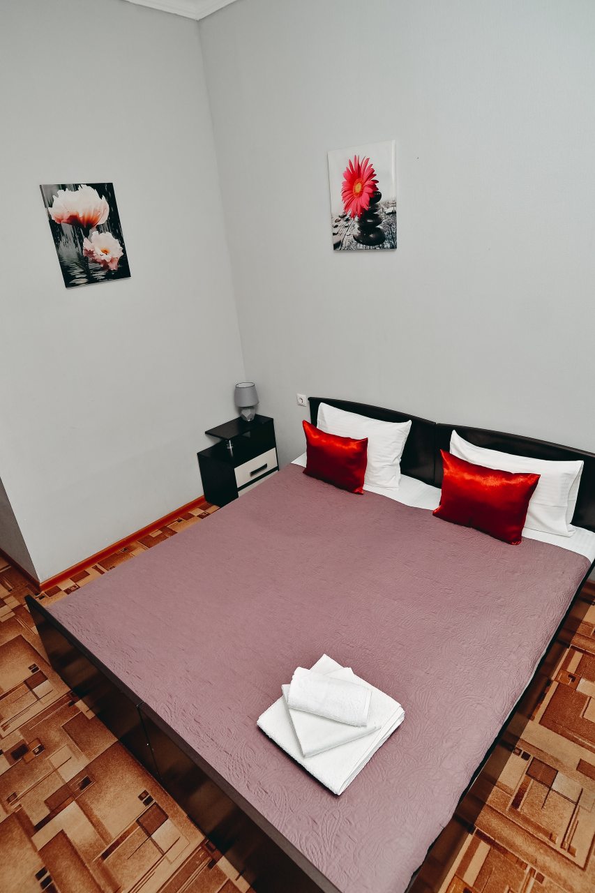 Уютный стандартный номер с двумя отдельными кроватями