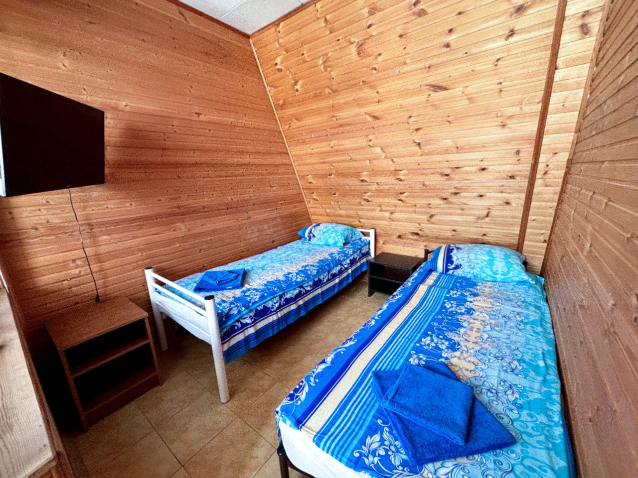 Семейный (Семейный с терассой), Гостиница Улей