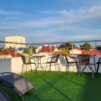 Терраса для загара, Гостиница Улей