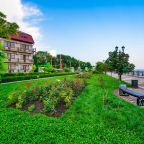 Пляж, Гостиница Каменка