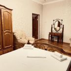 Двухместный (Стандарт двухкомнатный с 1 двуспальной кроватью), Отель Люкс