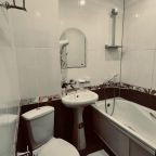 Двухместный (Стандарт двухкомнатный с 1 двуспальной кроватью), Отель Люкс