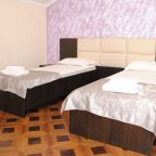 Апартаменты (Трехкомнатный), Гостевой дом Рассвет