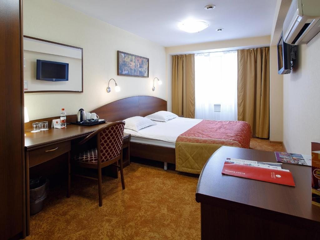 Двухместный (Двухместный номер «Комфорт» с 1 кроватью или 2 отдельными кроватями) отеля AZIMUT Отель Кемерово