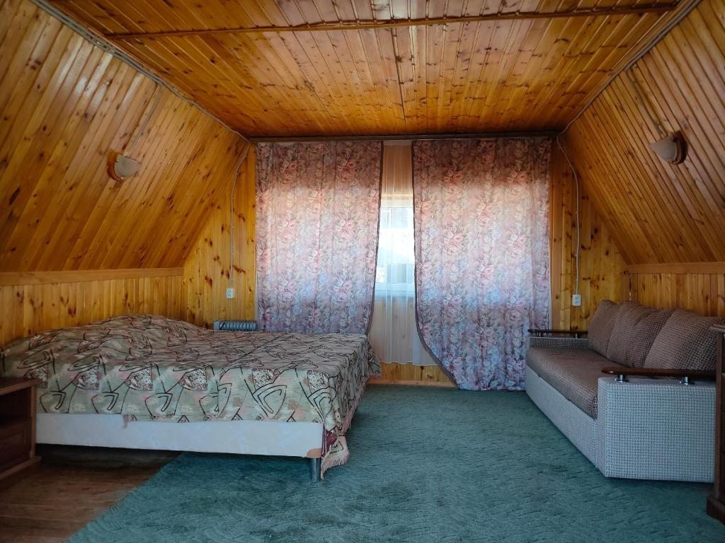 Двухместный (Двухместный номер с 2 отдельными кроватями) отеля Хижина У ручья, Терскол