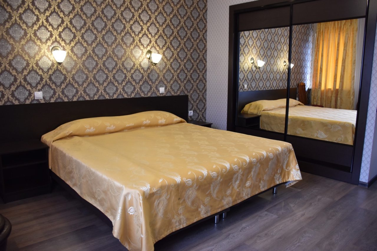 Двухместный (Делюкс с 1 кроватью и балконом), Отель Снежный барс