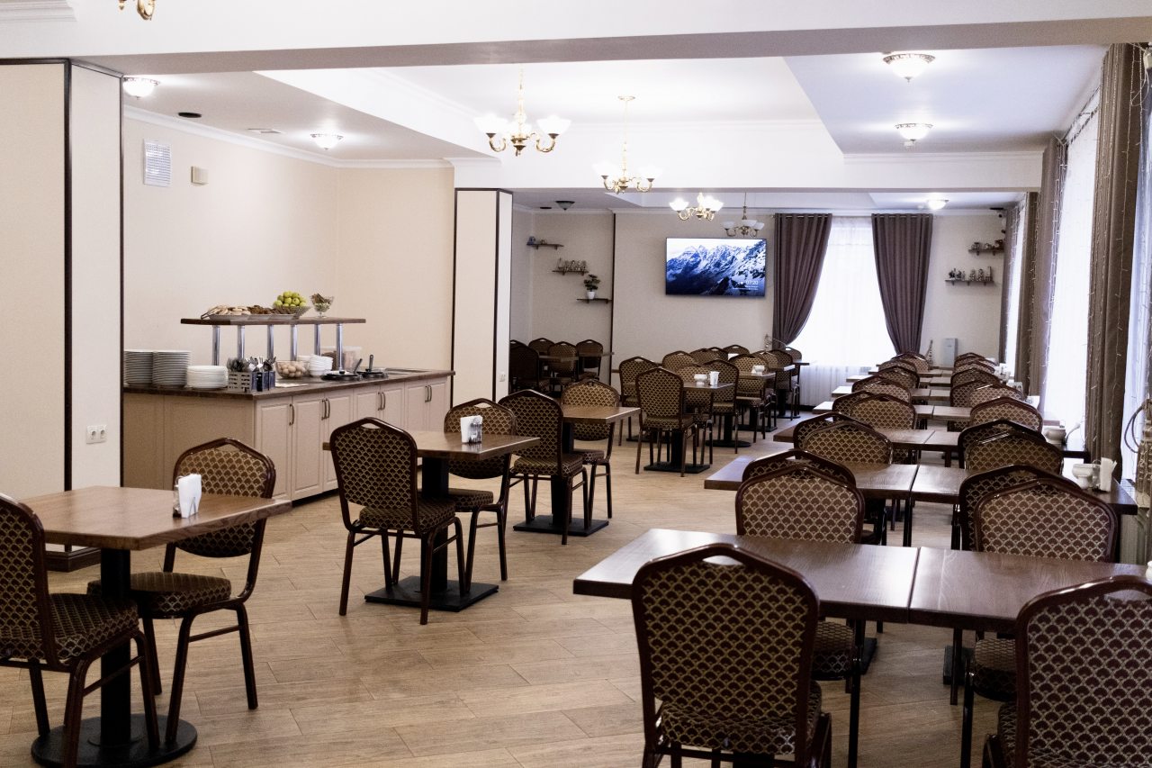 Банкетный зал, Отель Снежный барс