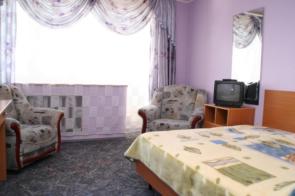 Двухместный (Улучшенный двухместный номер с 2 отдельными кроватями) гостиницы Сталагмит, Кунгур