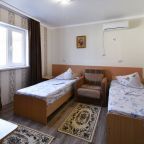 Четырехместный (Двухкомнатный с доп. местом), Гостевой дом Сюзанна