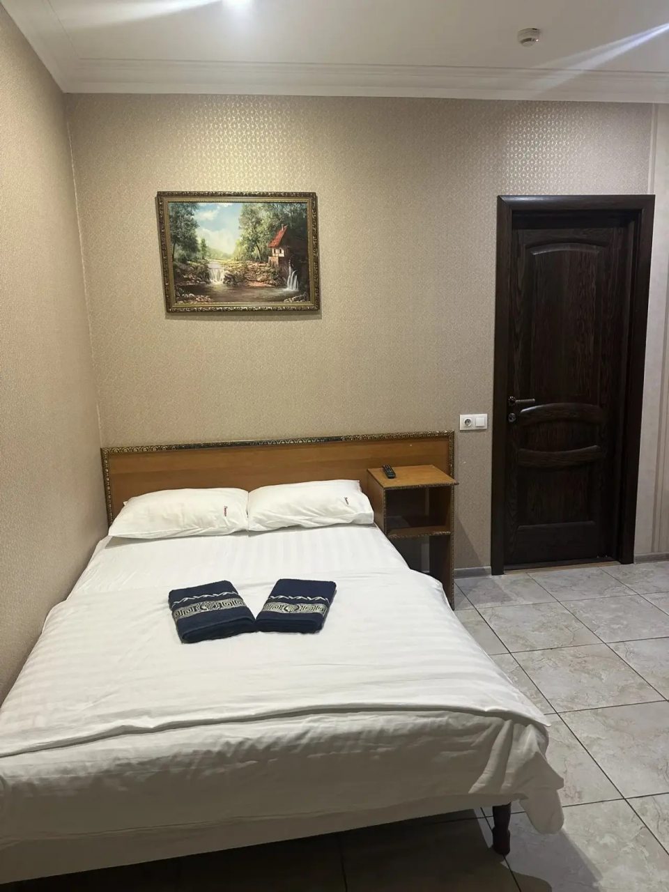 Двухместный ( эконом с двухспальной кроватью )